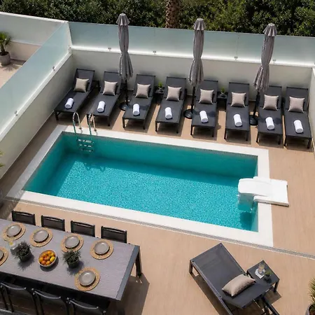 Marizen 4 Bedroom With Private Pool 阿尔布费拉